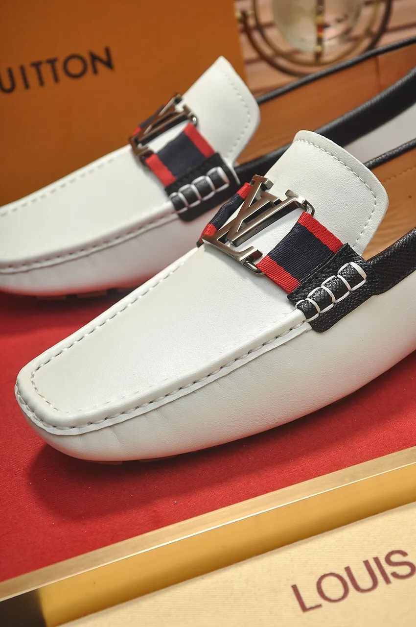 Men's men's shoes 💰420💶 [LV Doudou shoes] (water-dyed cowhide lining) new model is on the market, available on the official website. The new Doudou shoes are processed into single-color materials, and the uppers are made of imported cowhide material. The body of the shoe is fully hemmed with mark thread, and is lined with imported original cowhide leather. The elegant shoe shape is super suitable for all-matching, and the size is 38-44.